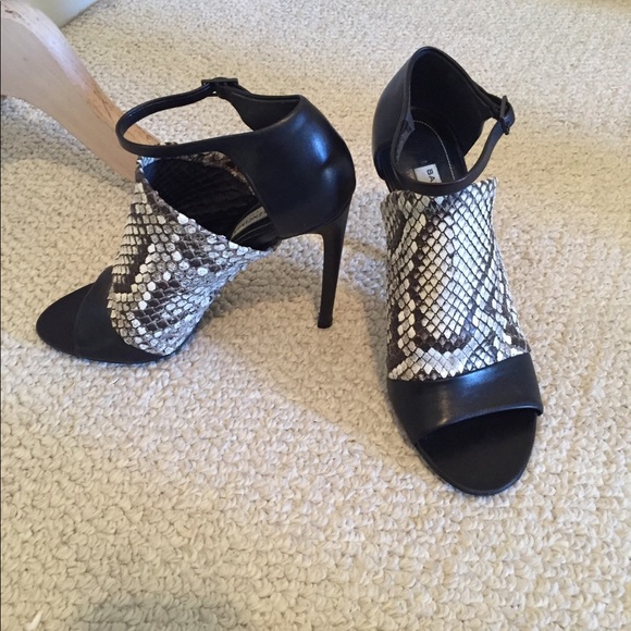 Balenciaga python heels/sandals size 38 black/mult - Picture 11 of 11
